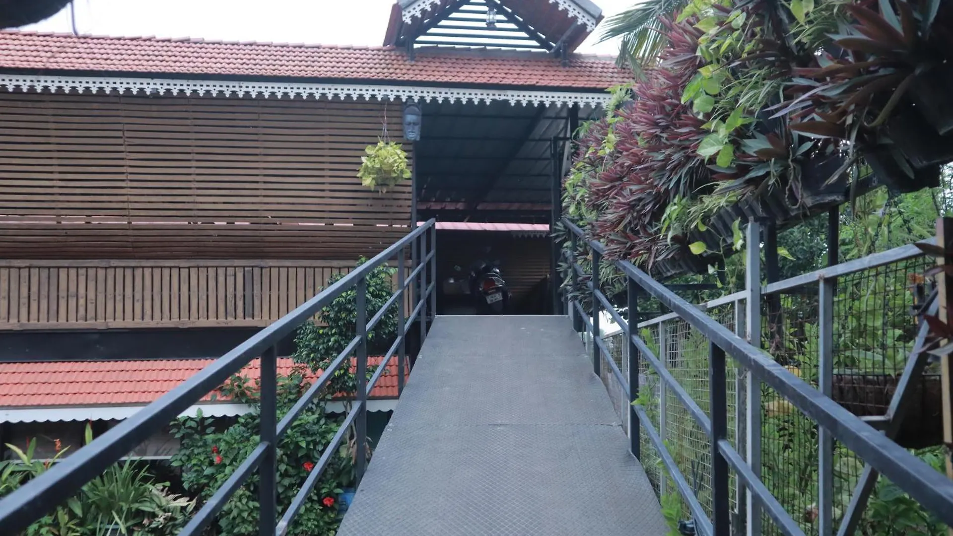 Hill View Homes,Ac Suites In Trivandrum Thiruvananthapuram